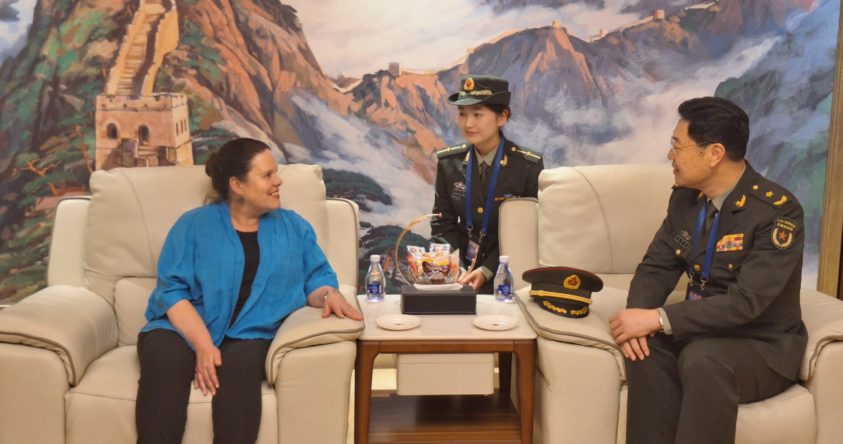 Ministra Fernández descarta haber firmado acuerdos con China tras polémica por visita a Pekín