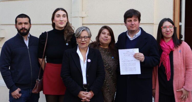 Frente Amplio denuncia al Partido Republicano ante el Servel por “celebración” del Golpe de Estado