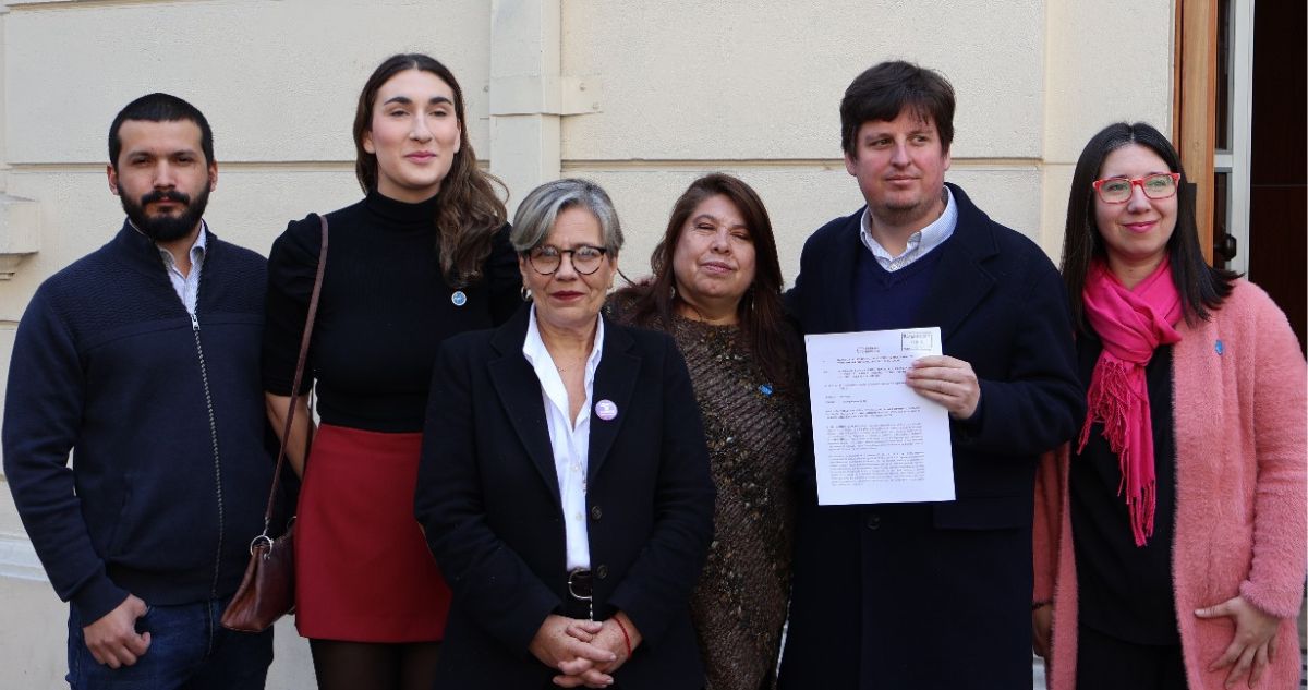 Frente Amplio denuncia al Partido Republicano ante el Servel por “celebración” del Golpe de Estado