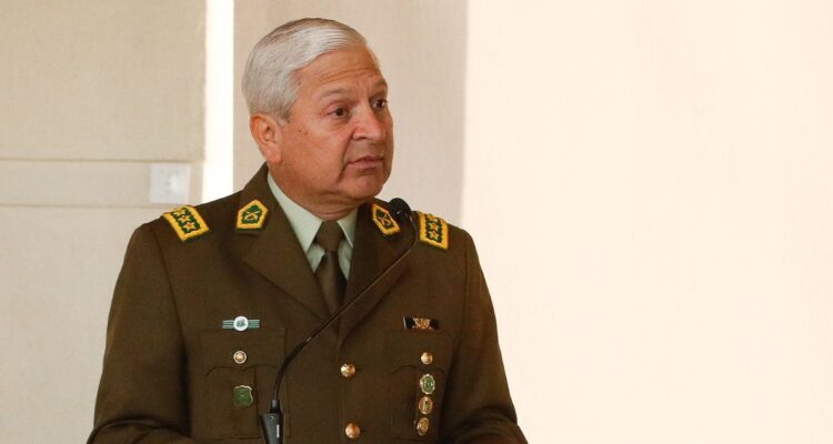 General Yáñez evita hablar de su renuncia previo a formalización: “Trabajaré hasta el último segundo”