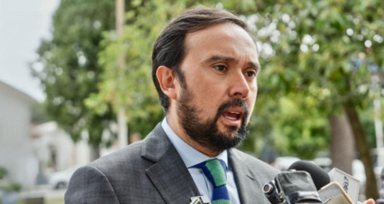 “La historia se repite”: gobernador de Ñuble denuncia estrategia electoral tras solicitud de desafuero