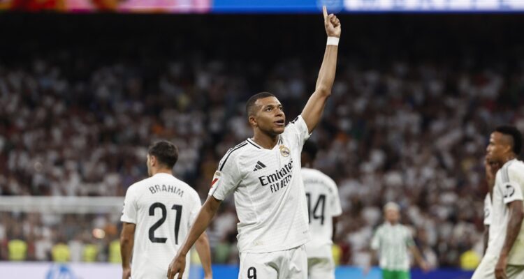 Kylian Mbappé comandó triunfo del Real Madrid sobre Betis en La Liga.