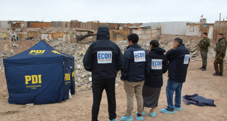 hallan cuerpo de mujer en alto hospicio