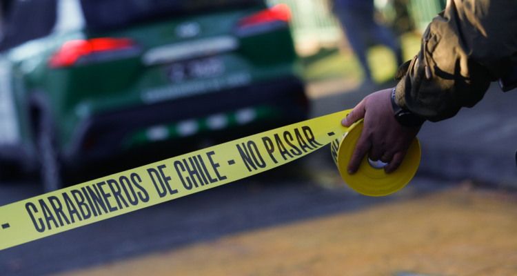 Hombre fallece al caer de un edificio mientras escapaba de Carabineros en Villa Alemana