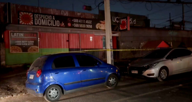 hombre-muere-en-medio-de-saqueo-a-local-de-sushi-en-cerrillos-con-ocasion-del-11s_-cayo-desde-4-metros