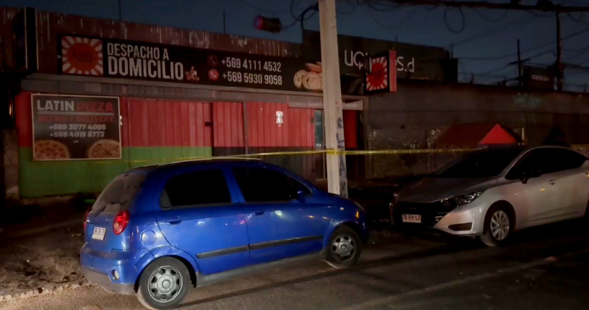 hombre-muere-en-medio-de-saqueo-a-local-de-sushi-en-cerrillos-con-ocasion-del-11s_-cayo-desde-4-metros