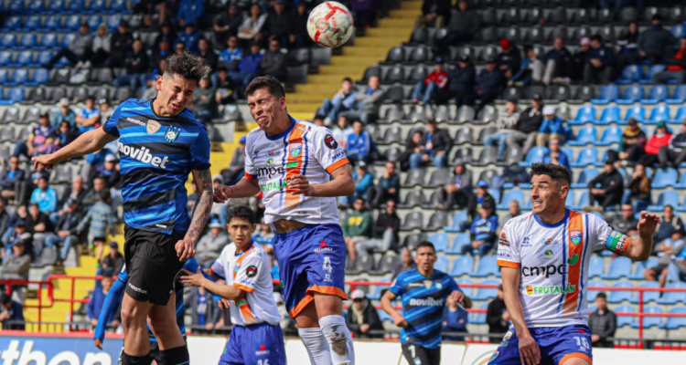 Huachipato sale victorioso en intensa doble jornada y sigue en pelea en Copa Chile.
