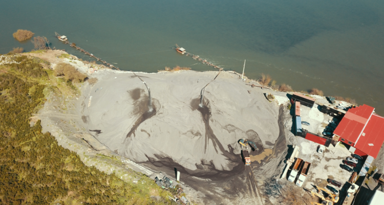 Faena de extracción de áridos sin permisos en Hualpén