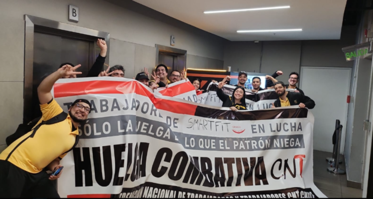 “Acoso laboral y sueldos impagos”: Trabajadores de cadena de gimnasios SmartFit iniciaron huelga