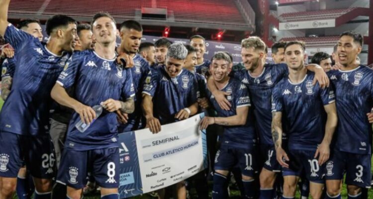 Huracán con los chilenos Echeverría y Alarcón avanzó a ‘semis’ de la Copa Argentina