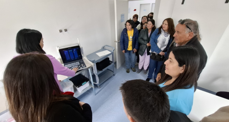 Inauguran ecógrafo portátil en Santa Juana: premitirá atención ginecológica para 1.500 mujeres