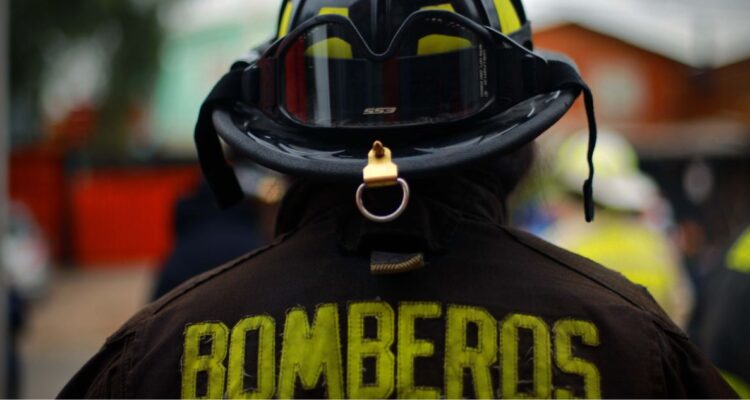 Movilh pide investigar incendio que destruyó quincho en medio de fiesta alternativa en Punta Arenas