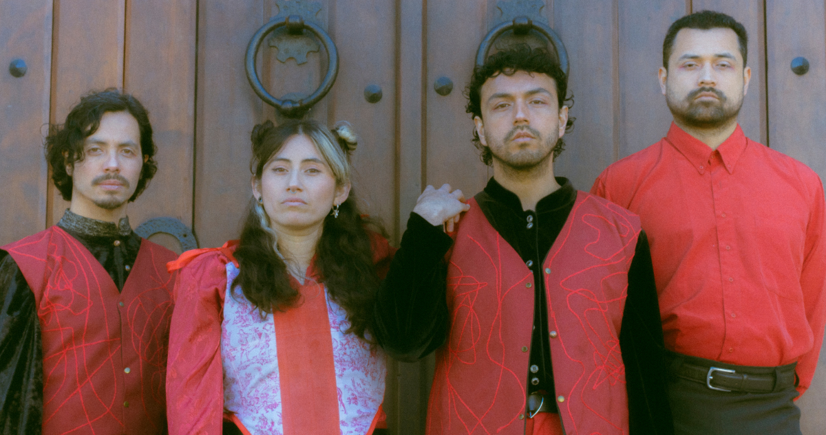 Foto de la formación de la banda Ineino