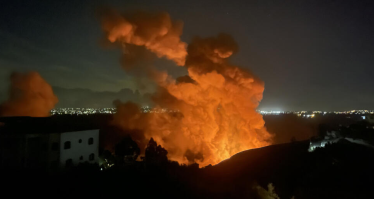 Israel vuelve a atacar Líbano tras el lanzamiento de un centenar de cohetes de Hezbolá