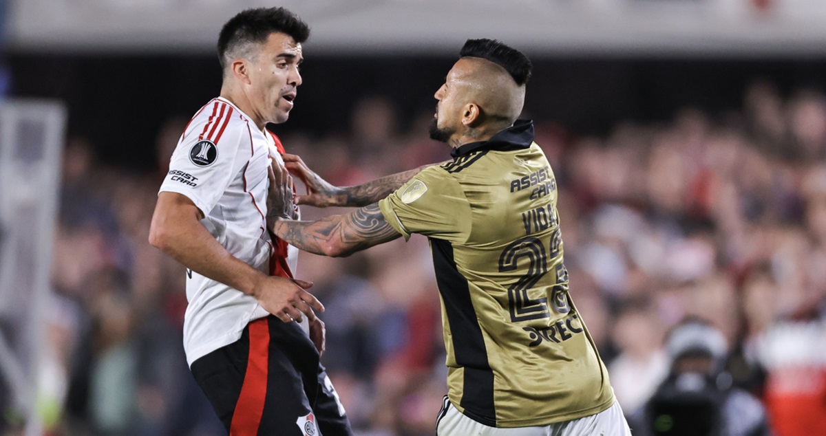 Marcos Acuña se mofó de Arturo Vidal en redes sociales.
