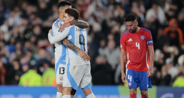 Mauricio Isla La Roja