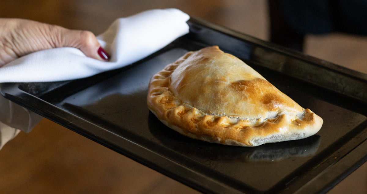 Estas son las mejores empanadas del 2024 en el Gran Santiago: precios no sobrepasan los $3 mil