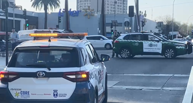 Menor muere tras caer de un edificio en Estación Central: Carabineros investiga la causa del hecho