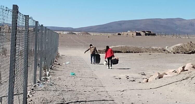 Multa a transporte terrestre y más: avanza reforma a ley de migración en comisión de la Cámara Baja