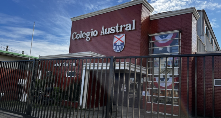 Prohiben funcionamiento de colegio en Valdivia tras detectar fecas de ratones y malas condiciones