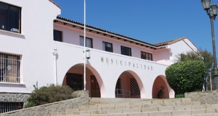 disminución de ayudas sociales tras desfalco en municipio de Algarrobo