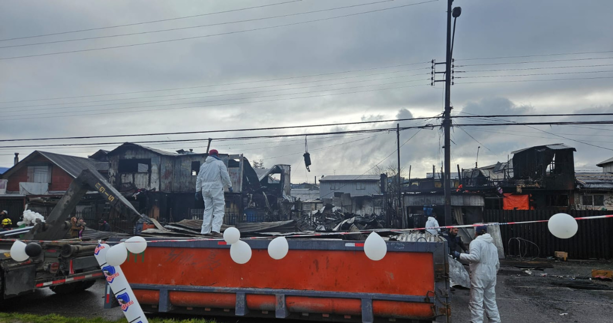 Al menos 18 damnificados dejó gran incendio que dejó un fatal saldo de 3 muertos en Puerto Montt