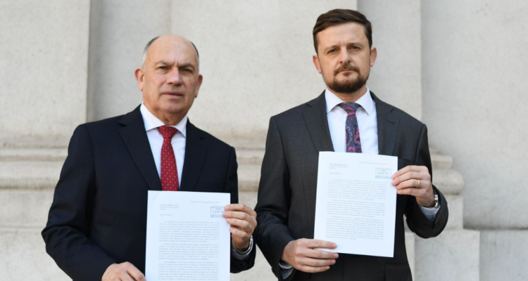 Oposición entrega carta a Boric para poner foco en “urgencias” y no en el CAE: acusan fin electoral