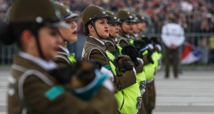 Cuándo, a qué hora y dónde ver en vivo por tv televisión la Parada Militar en Chile Día de las Glorias del Ejército Fiestas Patrias 2024 feriado irrenunciable.