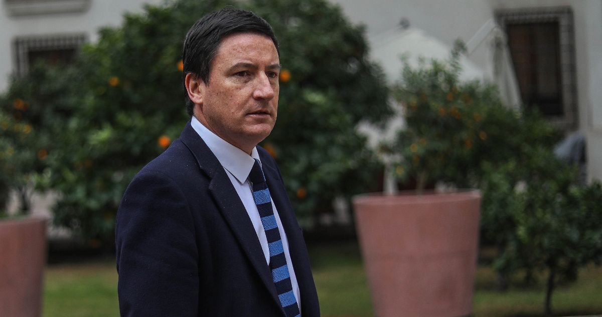 “Aunque les duela”: Squella responde al FA tras denuncia por “celebración” del 11 de septiembre
