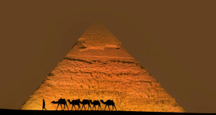 Radar de largo alcance chino detecta burbujas de plasma sobre las pirámides de Giza