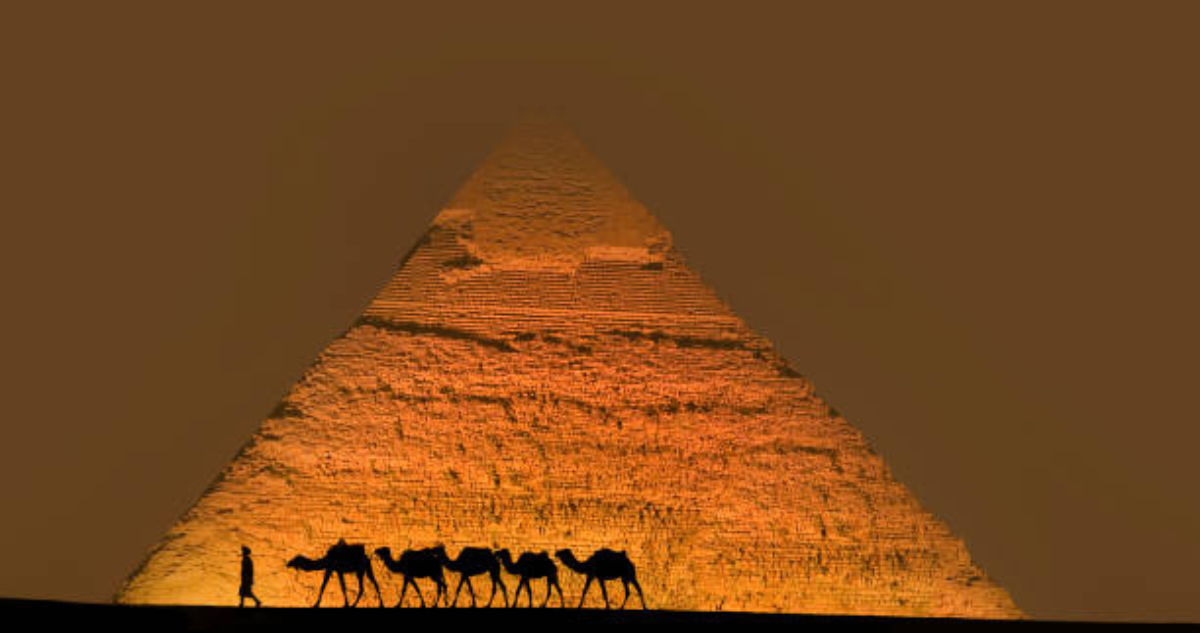 Radar de largo alcance chino detecta burbujas de plasma sobre las pirámides de Giza