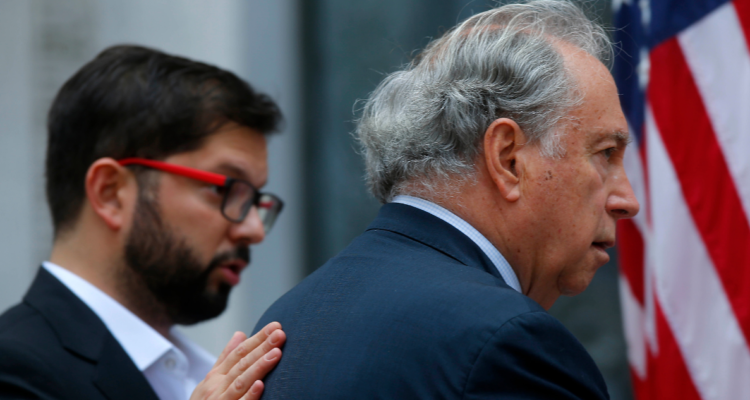 Polémica por dichos de embajador Gabriel Valdés: “Representa al Estado de Chile, no al Presidente”