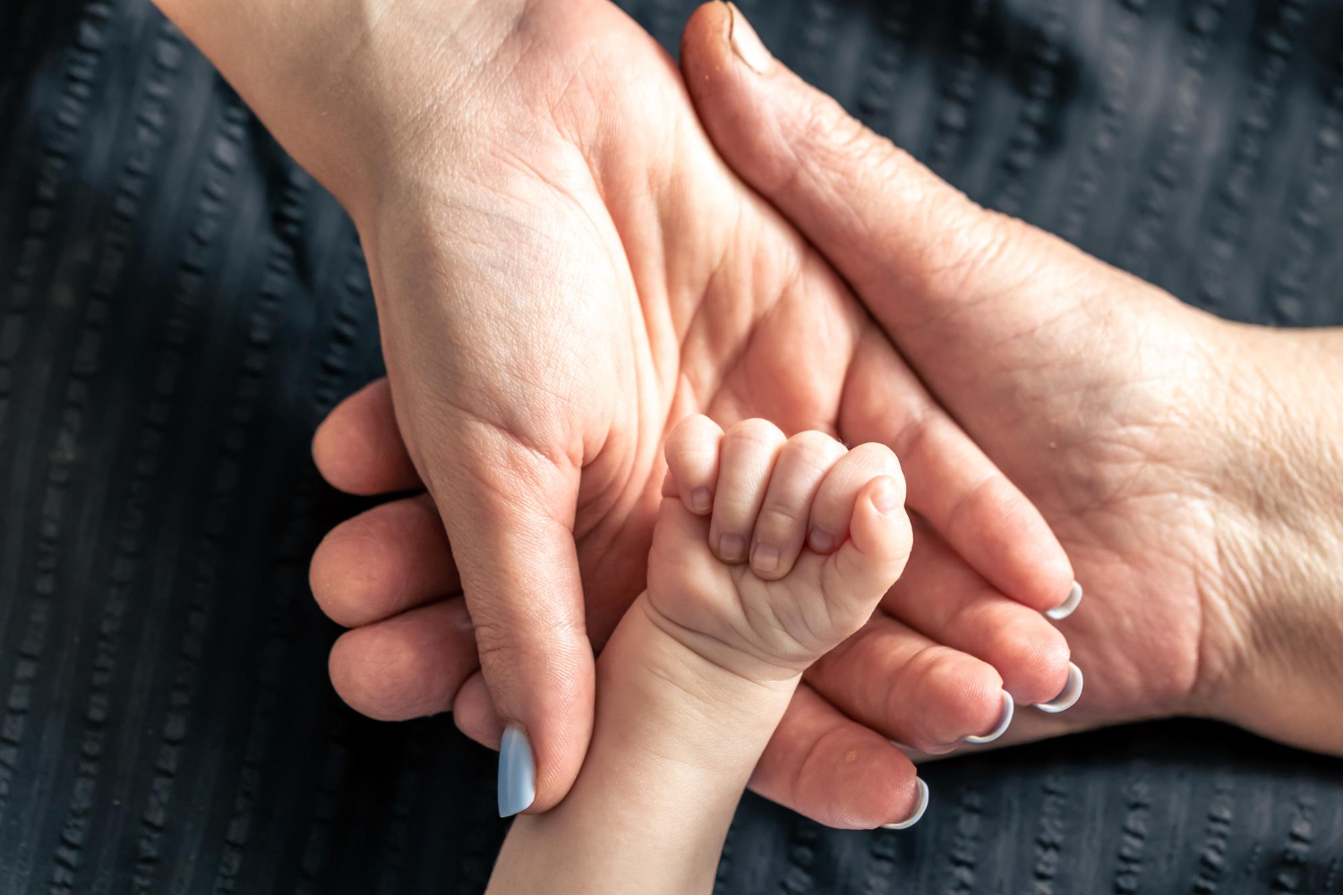 Así quedaría el posnatal parental en Chile, para madres y padres, si se aprueba nuevo proyecto