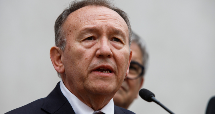 presidente del senado salida de yañez