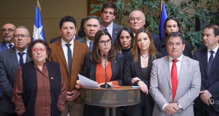 Bancada RN quiere cambiar nombre de la región Metropolitana: esta es su propuesta