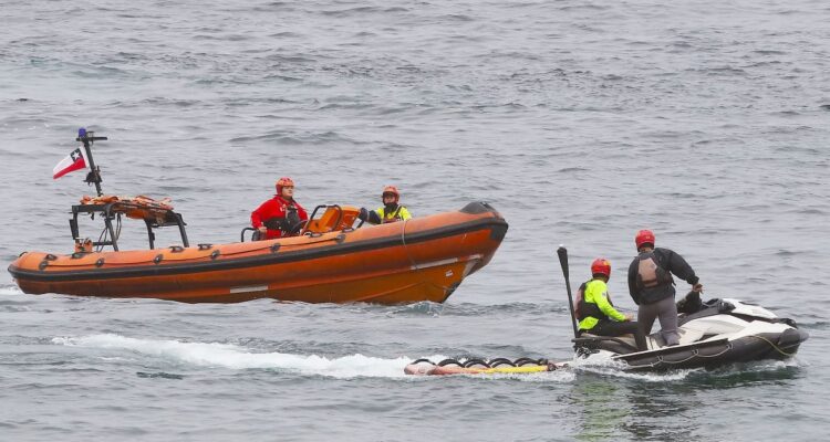 Un fallecido y otros tripulantes desaparecidos deja naufragio de embarcación pesquera en Taltal