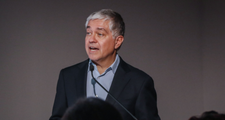 Iván Valenzuela sufre robo en servicentro de Vitacura: una mujer resultó detenida