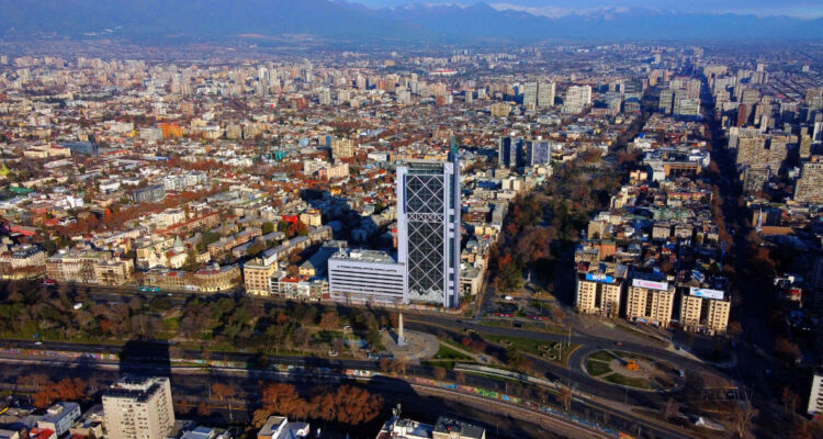 Impuesto a la renta: Análisis de la OCDE menciona a Chile entre países con menores cargas