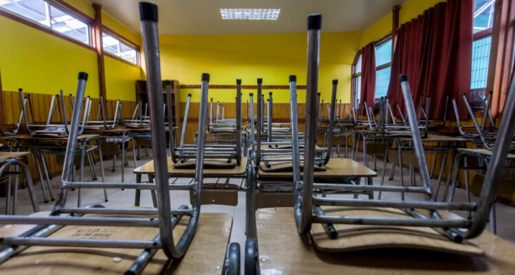 suspenden-clases-en-liceos-de-santiago-para-este-11-de-septiembre_-revisa-los-establecimientos-aqui