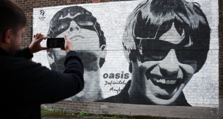 “Tarifa dinámica” desata polémica en venta de entradas de Oasis: Irlanda investiga “monopolio”