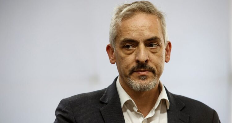 Thayer explica que desde que consulado venezolano abandonó Chile “no se ha podido expulsar a nadie”