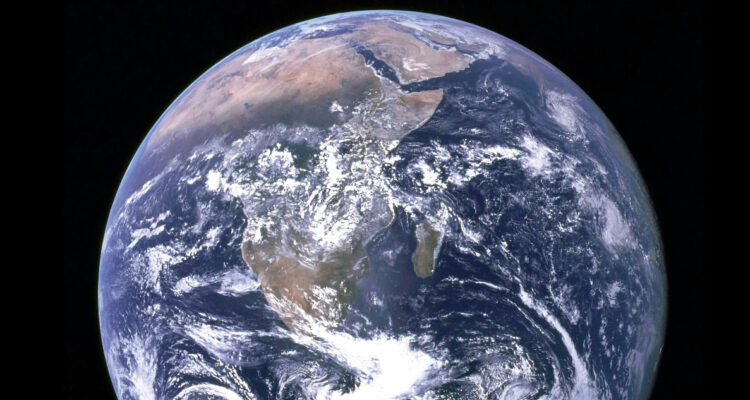 Geólogo advierte que los continentes volverán a unirse y habrá solo un gran océano global