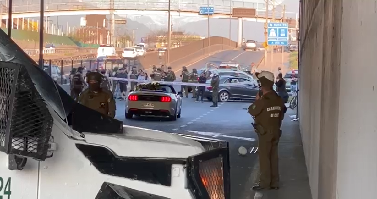 Emboscada en plena hora punta: tiroteo en caletera de Vespucio Sur deja un muerto y 3 heridos