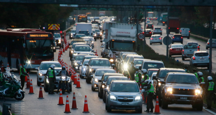 Sin recibir multa: los únicos casos donde puedes tocar la bocina de tu auto en la calle según la ley
