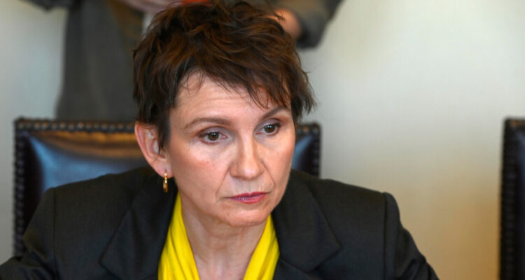 Tohá critica “inhumana” suspensión de vuelos a Venezuela: Castiga a venezolanos, no a Gabriel Boric