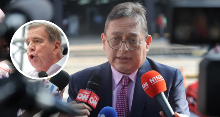 Tras orden de captura: Defensa de Edmundo González pide a Fiscalía respetar presunción de inocencia