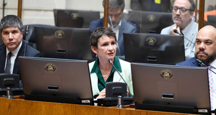 Tras salida de Yáñez: continúan críticas al “criterio Tohá” y Gobierno asegura “le hace bien al país”