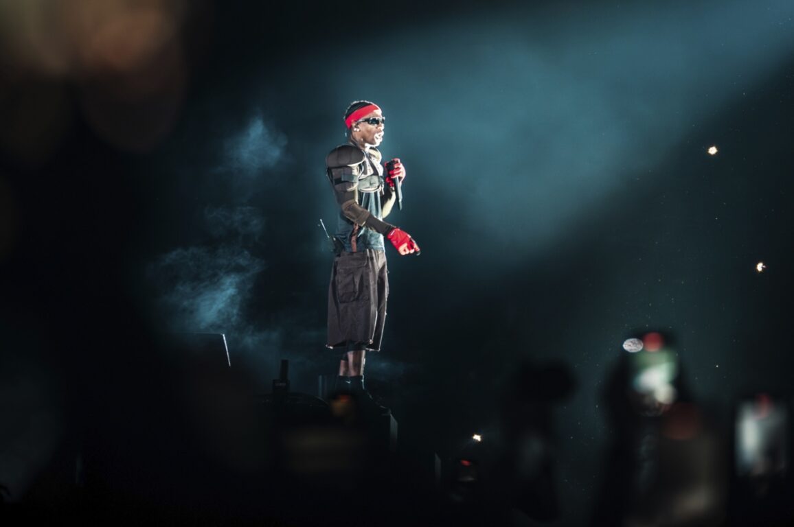 Travis Scott a la conquista Chile: silenció una fonda, cantó "Fe!n" 5 veces y grabó con Cris MJ