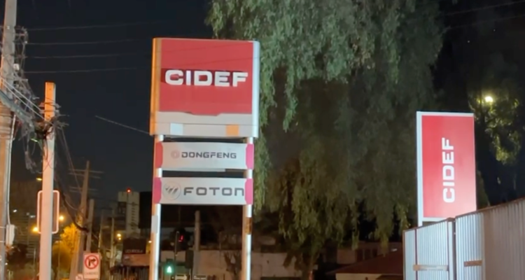 Turbazo en automotora termina con el robo de 10 vehículos nuevos y sin patente en Estación Central
