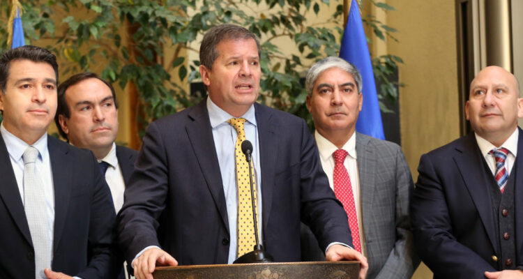 UDI acusan “incoherencia” de Tohá por sugerir al Congreso extender horario: apuntan a Día del Pajarete